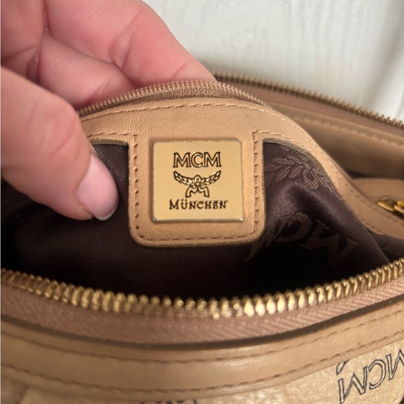 MCM Visetos Two-Way Tote - Picture 4 of 6